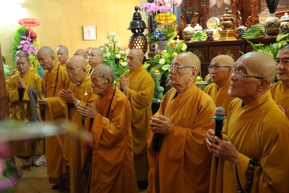 Chư tôn giáo phẩm tưởng niệm Chư tôn giáo phẩm tưởng niệm