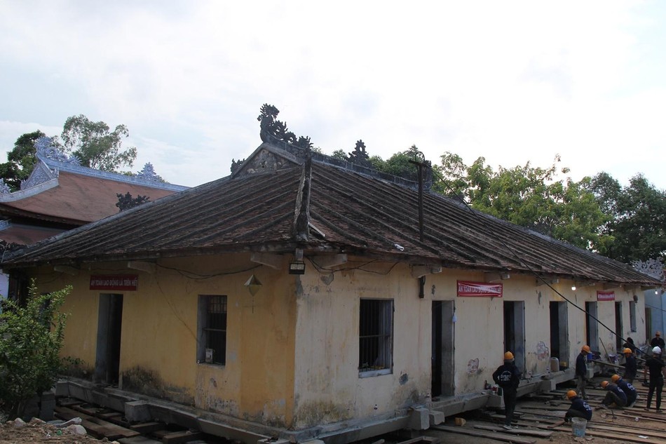 Toàn cảnh ngôi chánh điện Quốc tự Diệu Đế Toàn cảnh ngôi chánh điện Quốc tự Diệu Đế