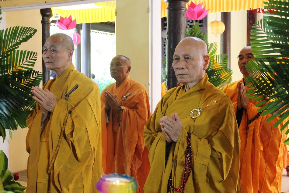 Chư tôn Trưởng lão Hòa thượng dự lễ tưởng niệm húy nhật