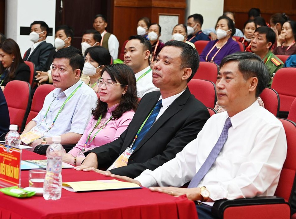 Đại biểu chính quyền