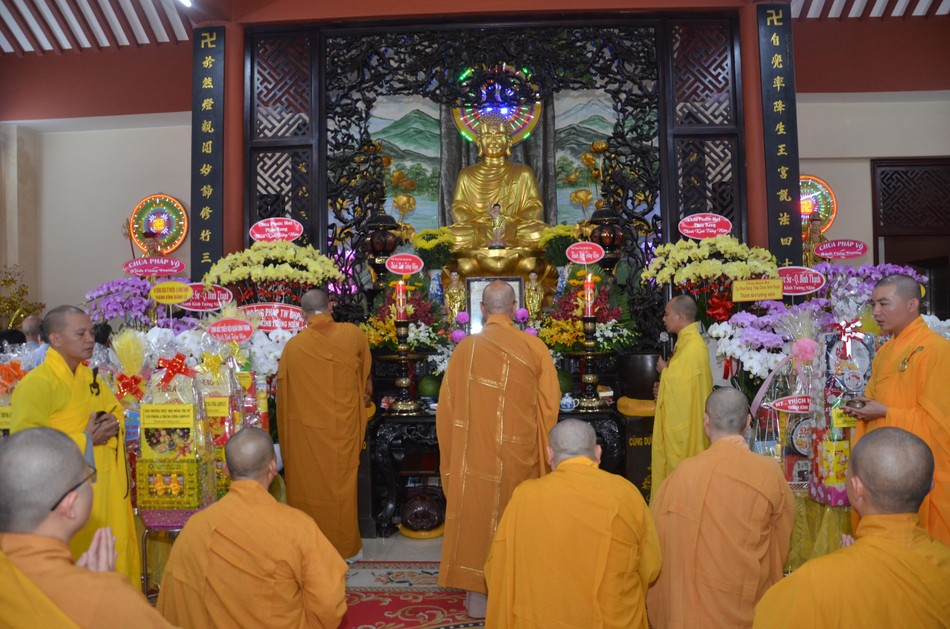 Nghi thức cúng ngọ