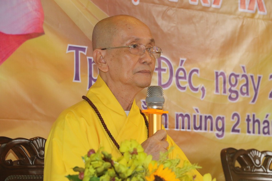 Hòa thượng Thích Chơn Minh ban đạo từ