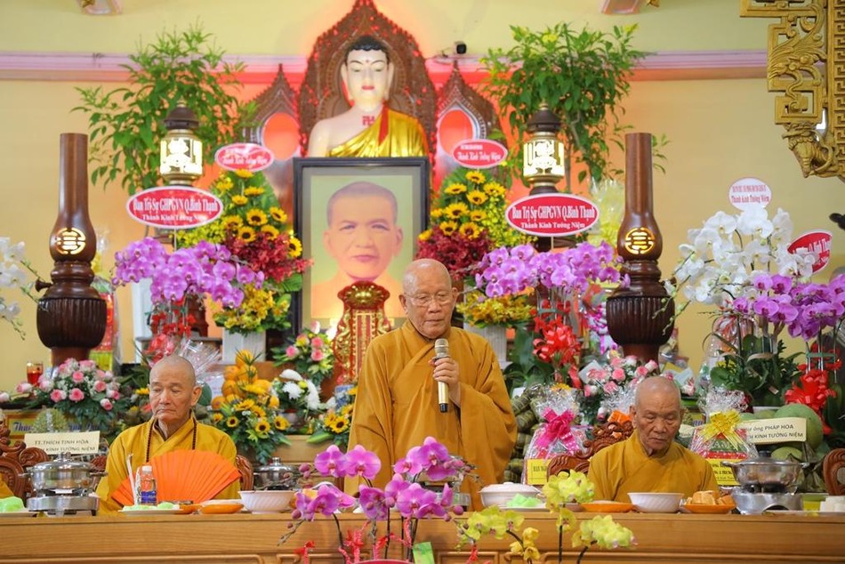 Hòa thượng Thích Như Niệm thay mặt chư tôn đức chứng minh tấm lòng môn đồ đệ tử