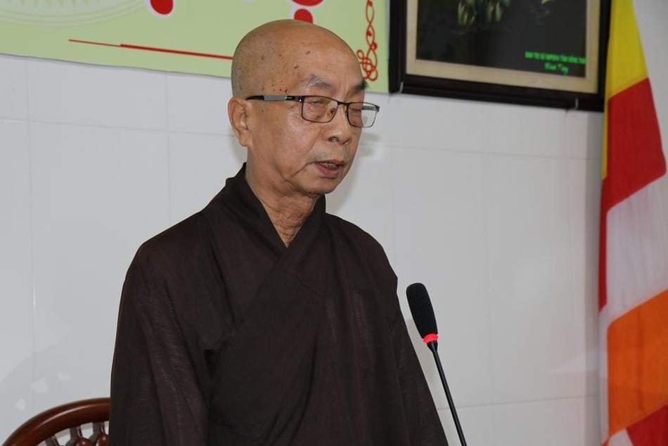 Hòa thượng Thích Nhựt Tấn đúc kết phiên họp