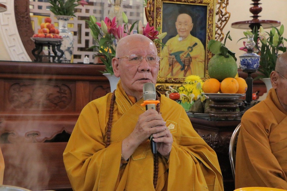 Hòa thượng Thích Đạt Niệm ban đạo từ