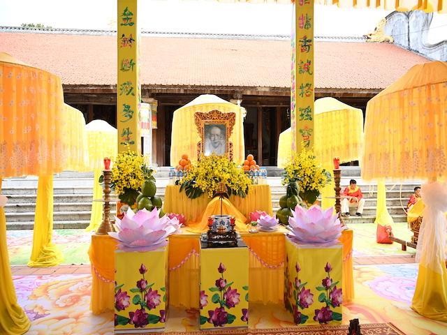 Di ảnh cố Đại lão Hòa thượng Thích Trí Hải