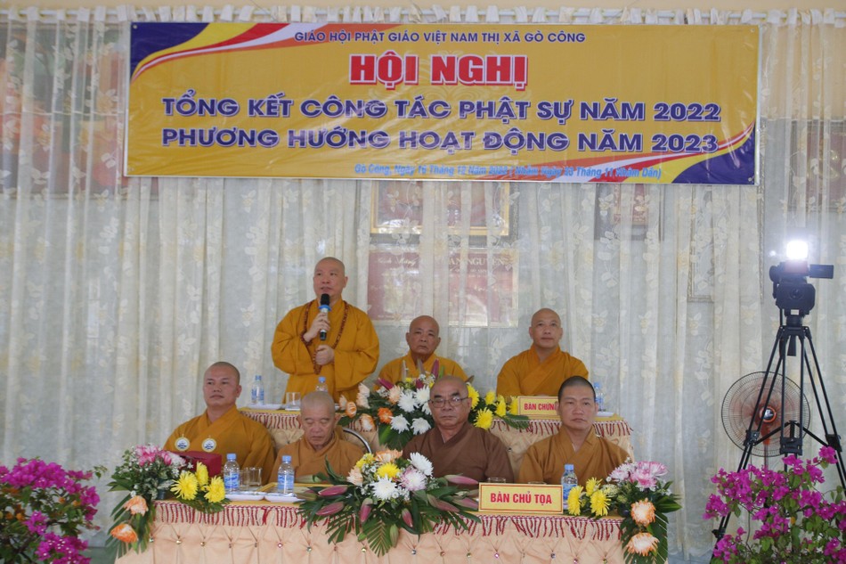 Thượng tọa Thích Nhuận Đức phát biểu chỉ đạo Thượng tọa Thích Nhuận Đức phát biểu chỉ đạo