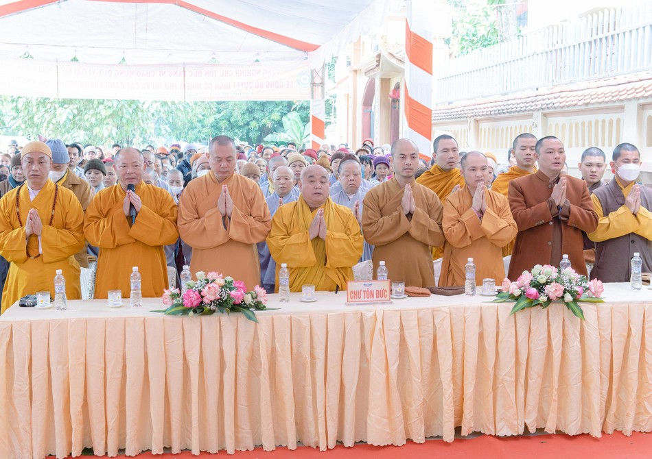 Niệm Phật cầu gia hộ