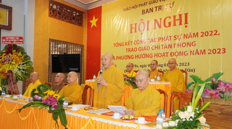 Thượng tọa Thích Trí Thường, Trưởng ban Trị sự GHPGVN quận 12 phát biểu khai mạc