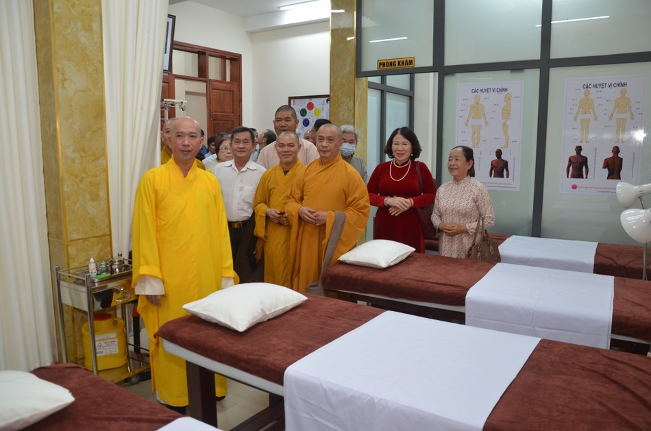 Tham quan phòng khám, chữa bệnh Tham quan phòng khám, chữa bệnh