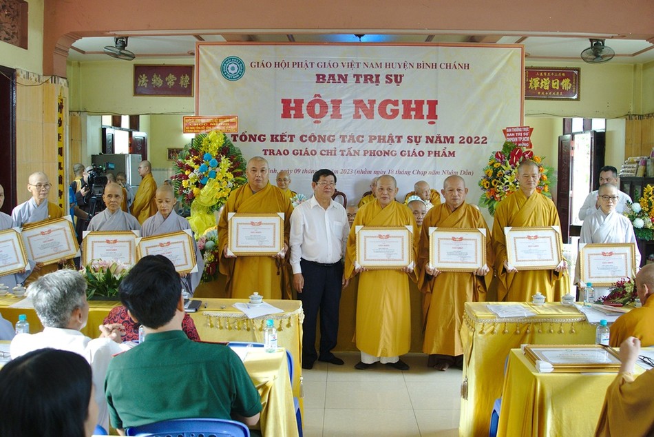 Tập thể, cá nhân nhận Giấy khen của Ủy ban MTTQVN huyện Bình Chánh Tập thể, cá nhân nhận Giấy khen của Ủy ban MTTQVN huyện Bình Chánh