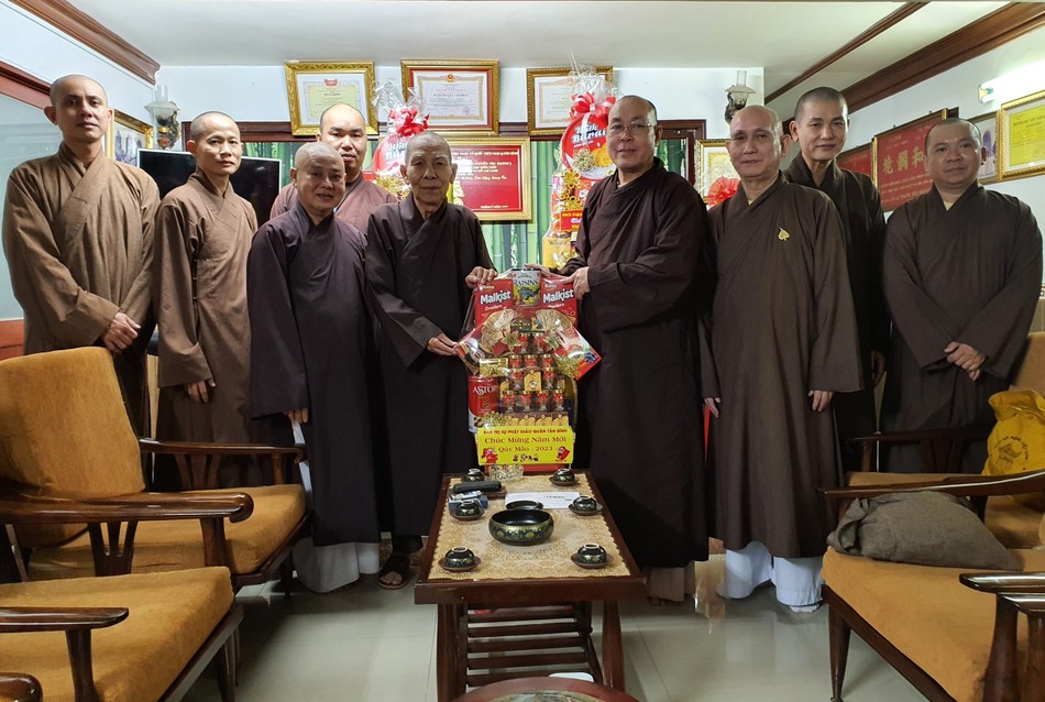 Chúc Tết Hòa thượng Thích Thiện Đức