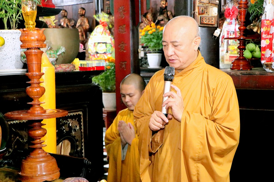 Hòa thượng Thích Huệ Thông sách tấn chư Tăng Ni đầu năm mới Hòa thượng Thích Huệ Thông sách tấn chư Tăng Ni đầu năm mới