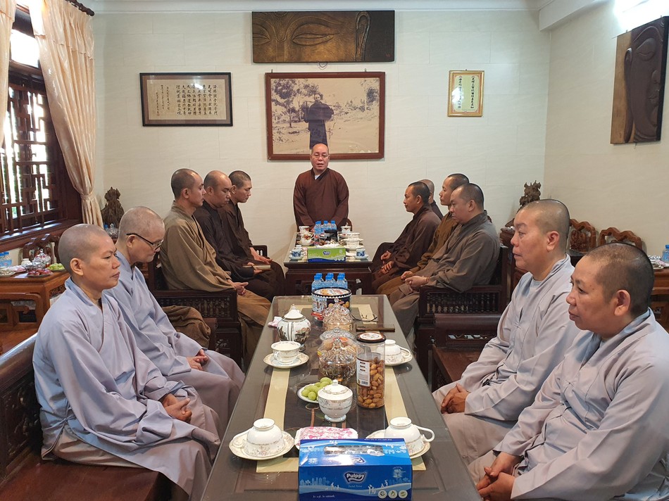 Thượng tọa Thích Đạt Đức phát biểu