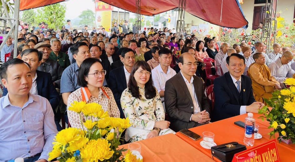 Đại biểu chính quyền các cấp tham dự buổi lễ