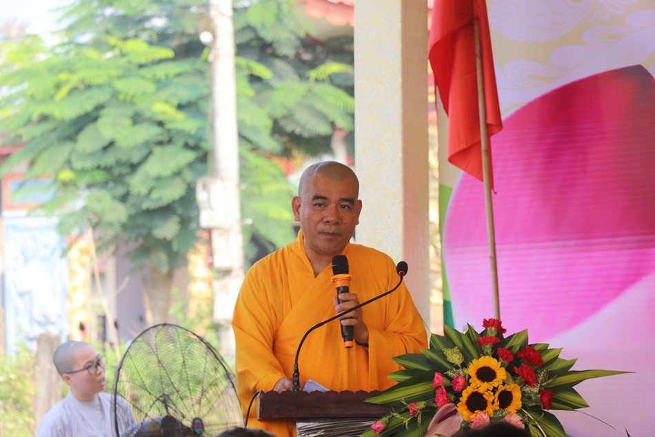 Thượng tọa Thích Nguyên Mãn phát biểu khai mạc Thượng tọa Thích Nguyên Mãn phát biểu khai mạc
