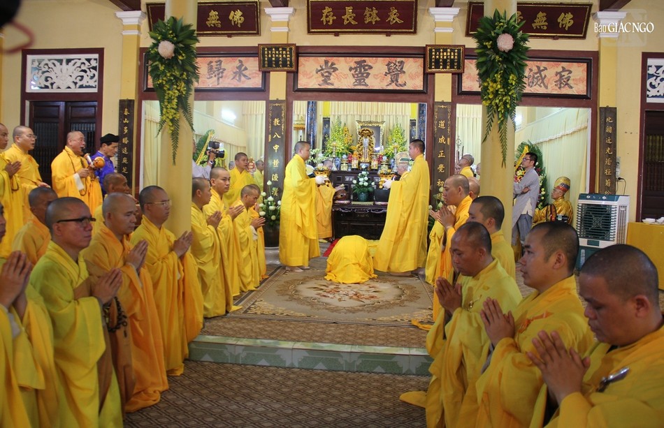 Khóa lễ cung tiến Giác linh Khóa lễ cung tiến Giác linh