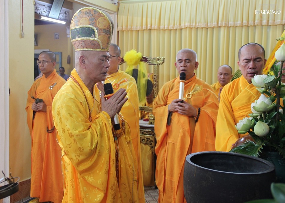 Hòa thượng Thích Giác Đạo - đương vi sám chủ Hòa thượng Thích Giác Đạo - đương vi sám chủ