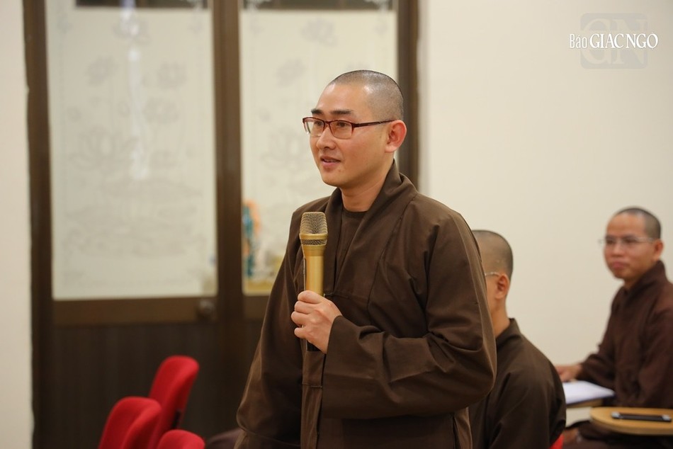 Đại đức Quảng Thiện trình bày thắc mắc về cách ghi âm video Đại đức Quảng Thiện trình bày thắc mắc về cách ghi âm video