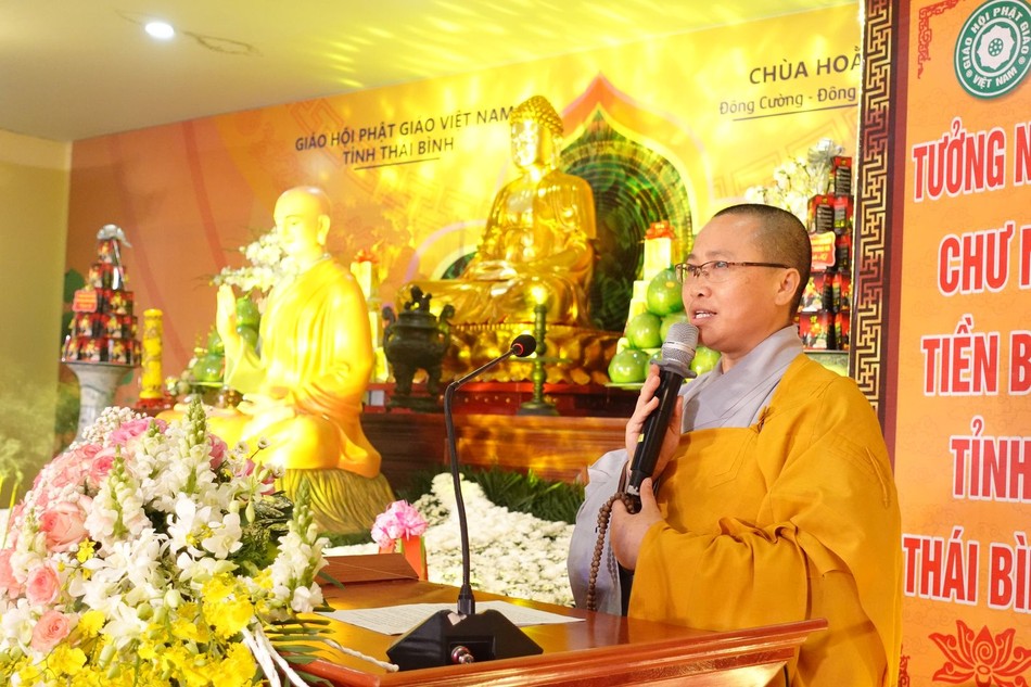 Ni sư Thích Đàm Lương phát biểu khai mạc