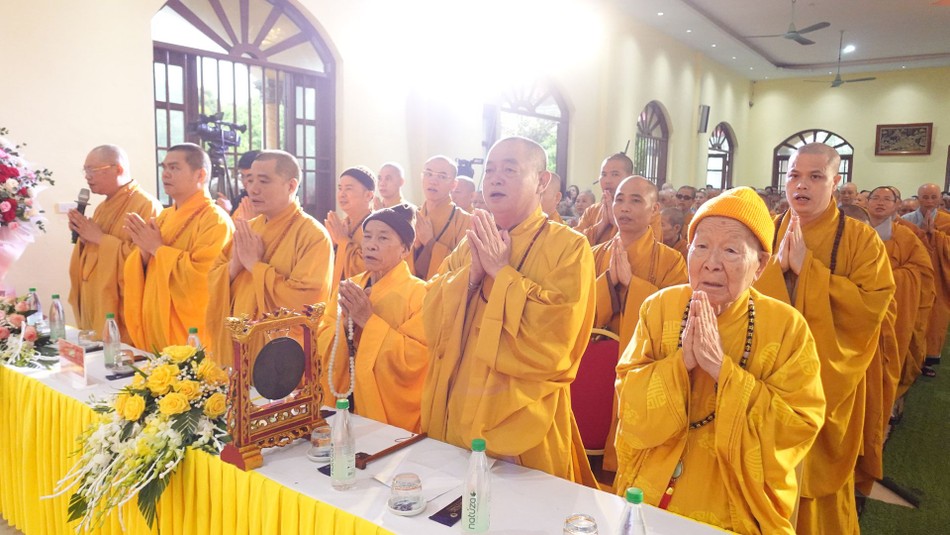 Niệm Phật cầu gia hộ