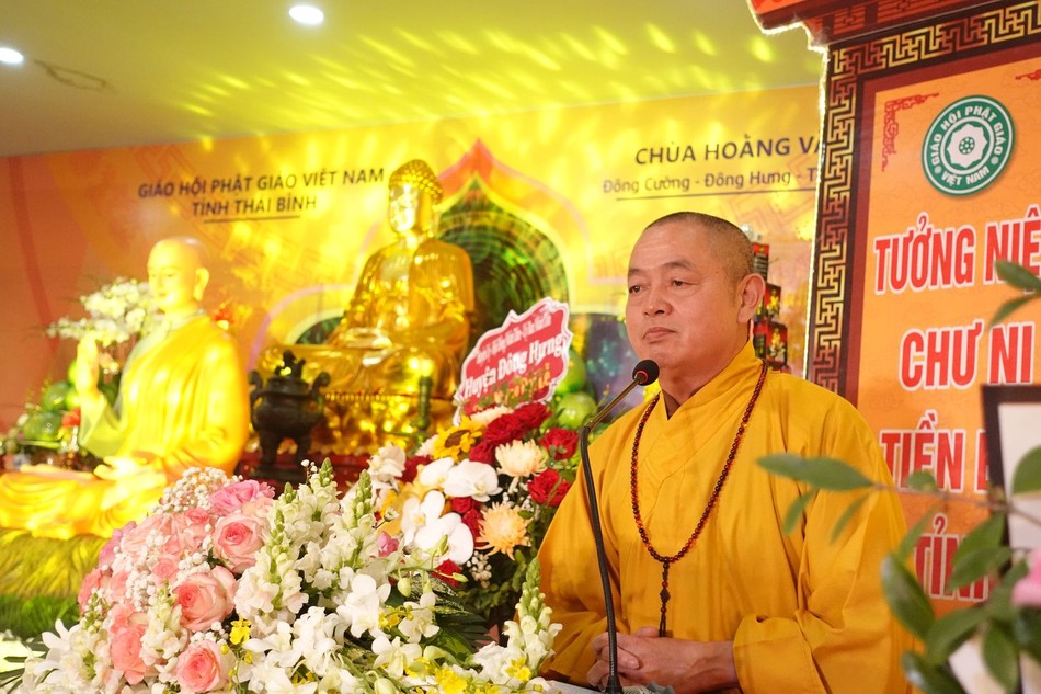 Thượng tọa Thích Thanh Hòa ban đạo từ