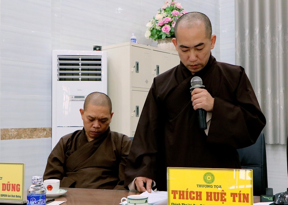 Thượng tọa Thích Huệ Tín thông qua các kế hoạch hoạt động Thượng tọa Thích Huệ Tín thông qua các kế hoạch hoạt động