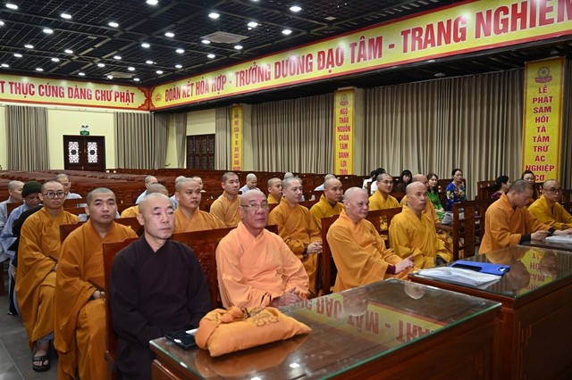 Chư Tăng Ni, Phật tử tham dự hội nghị Chư Tăng Ni, Phật tử tham dự hội nghị