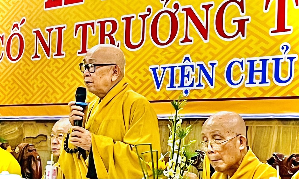 Hòa thượng Thích Như Tín ban đạo từ Hòa thượng Thích Như Tín ban đạo từ