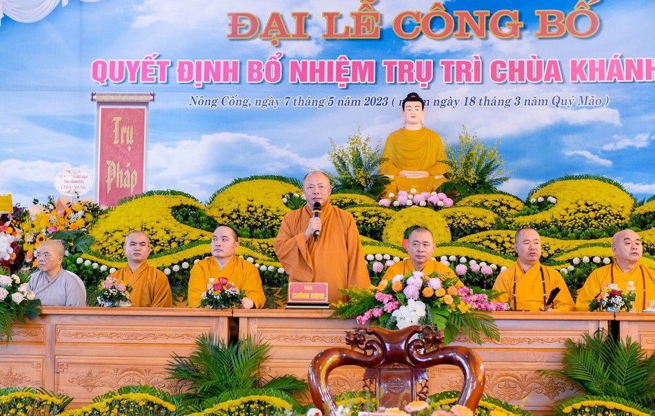 Thượng tọa Thích Tâm Định ban đạo từ Thượng tọa Thích Tâm Định ban đạo từ