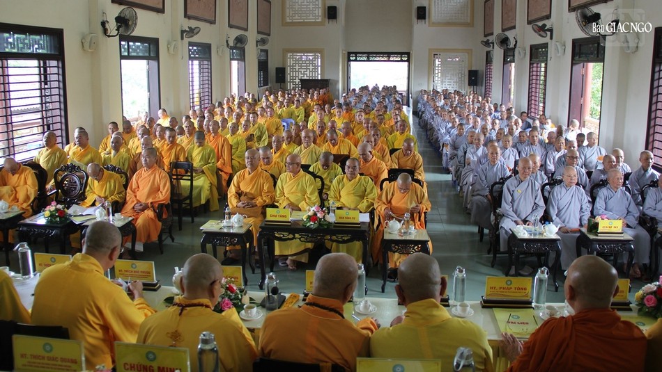 Đông đảo Tăng Ni Thừa Thiên Huế tham dự hội nghị