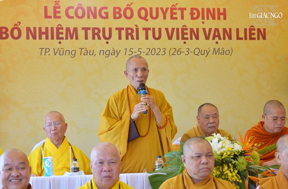 Hòa thượng Thích Huệ Trí ban đạo từ