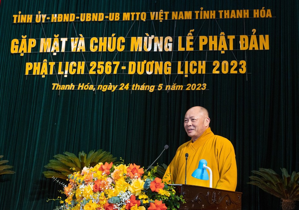 Thượng tọa Thích Tâm Định phát biểu Thượng tọa Thích Tâm Định phát biểu