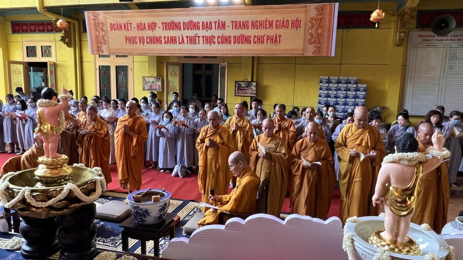 Khóa lễ tụng kinh Khánh đản Khóa lễ tụng kinh Khánh đản