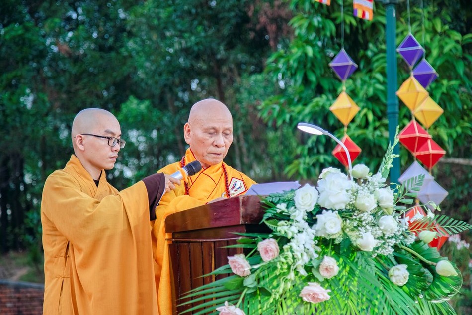 Trưởng lão Hòa thượng Thích Giác Quang tuyên đọc Thông điệp Phật đản Phật lịch 2567 - Dương lịch 2023 của Đức Pháp chủ GHPGVN