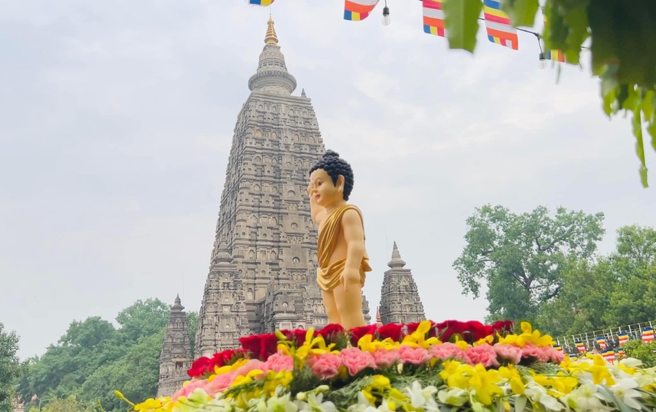Tôn tương Đức Phật đản sinh tại Bồ Đề Đạo Tràng Tôn tương Đức Phật đản sinh tại Bồ Đề Đạo Tràng