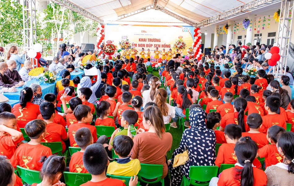 Quang cảnh buổi lễ