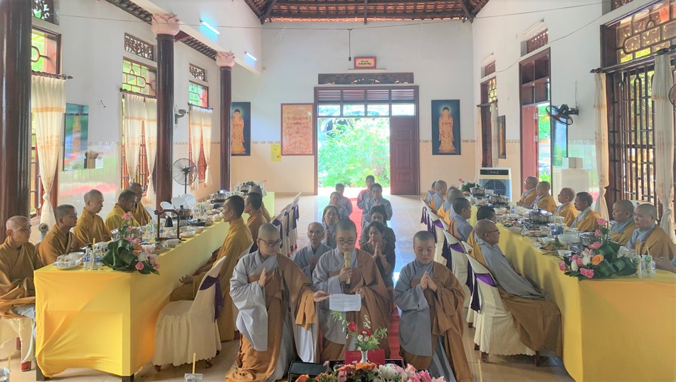 Đại diện môn đồ pháp quyến dâng lời tác bạch Đại diện môn đồ pháp quyến dâng lời tác bạch