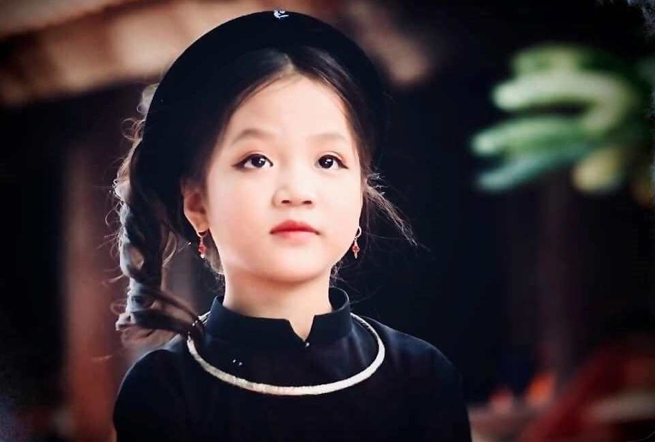 Chân dung Tú Thanh lúc còn nhỏ Chân dung Tú Thanh lúc còn nhỏ