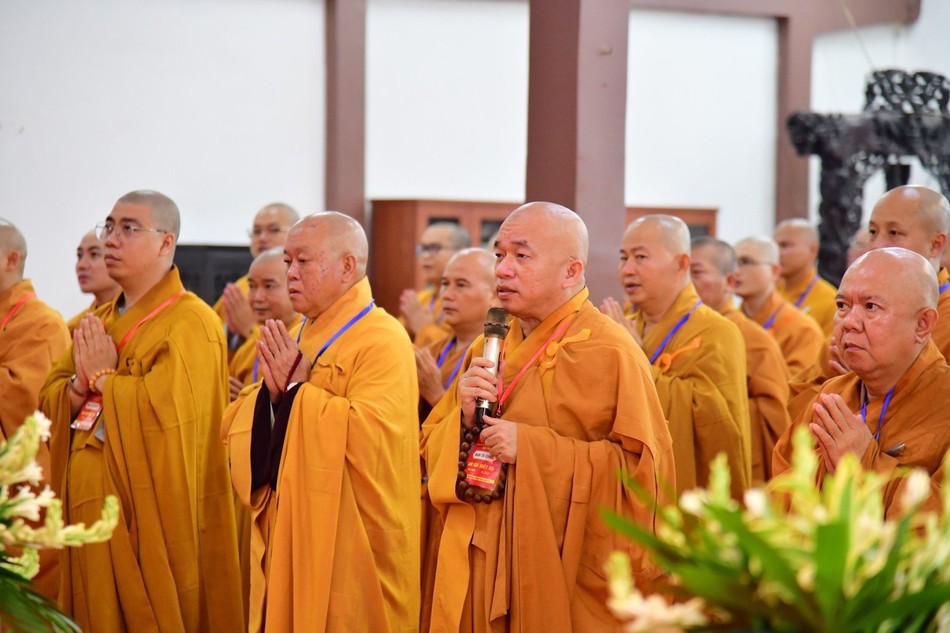 Thượng tọa Thích Nhật Thiện, Trưởng ban Trị sự GHPGVN Q.10, đại chúng &quot;y giáo phụng hành&quot;