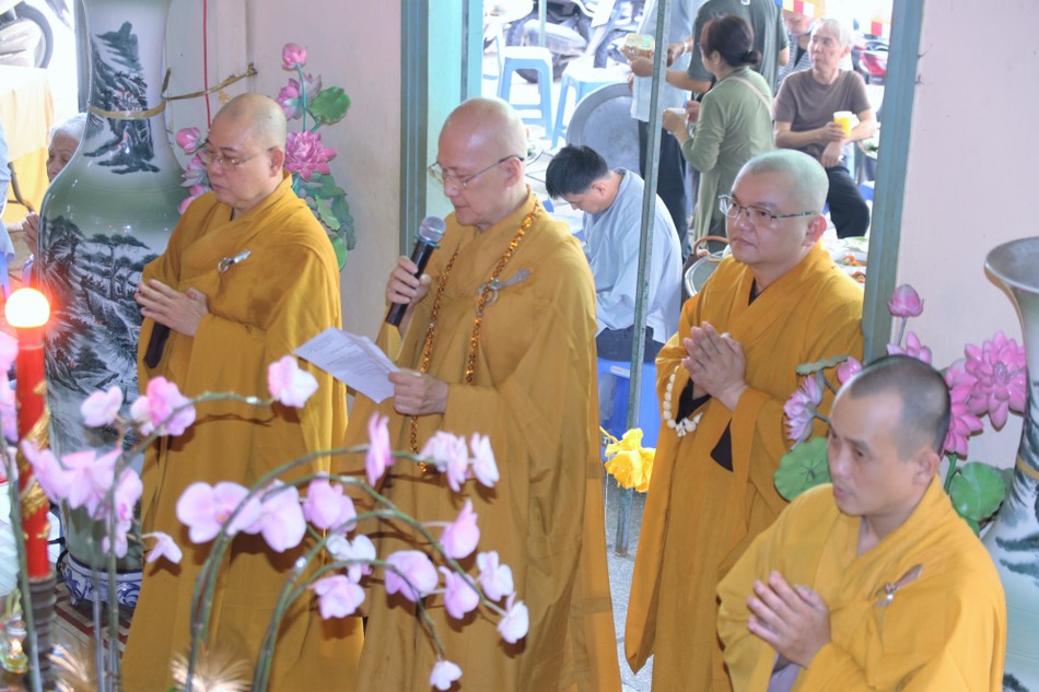 Hòa thượng Thích Chơn Không dâng lời tác bạch Hòa thượng Thích Chơn Không dâng lời tác bạch