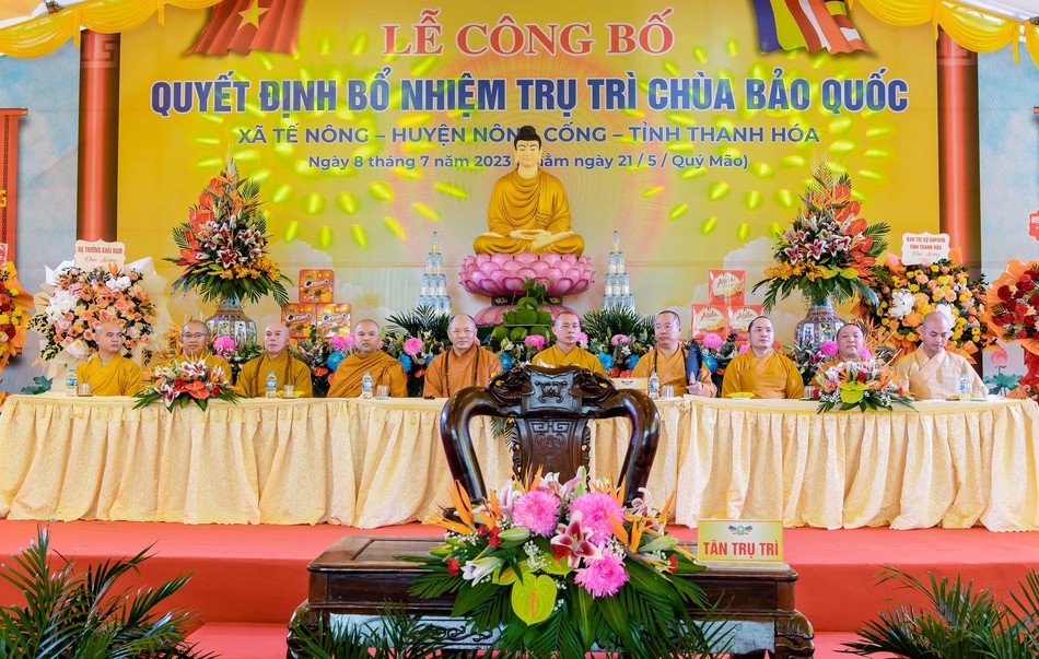 Chư tôn đức chứng minh