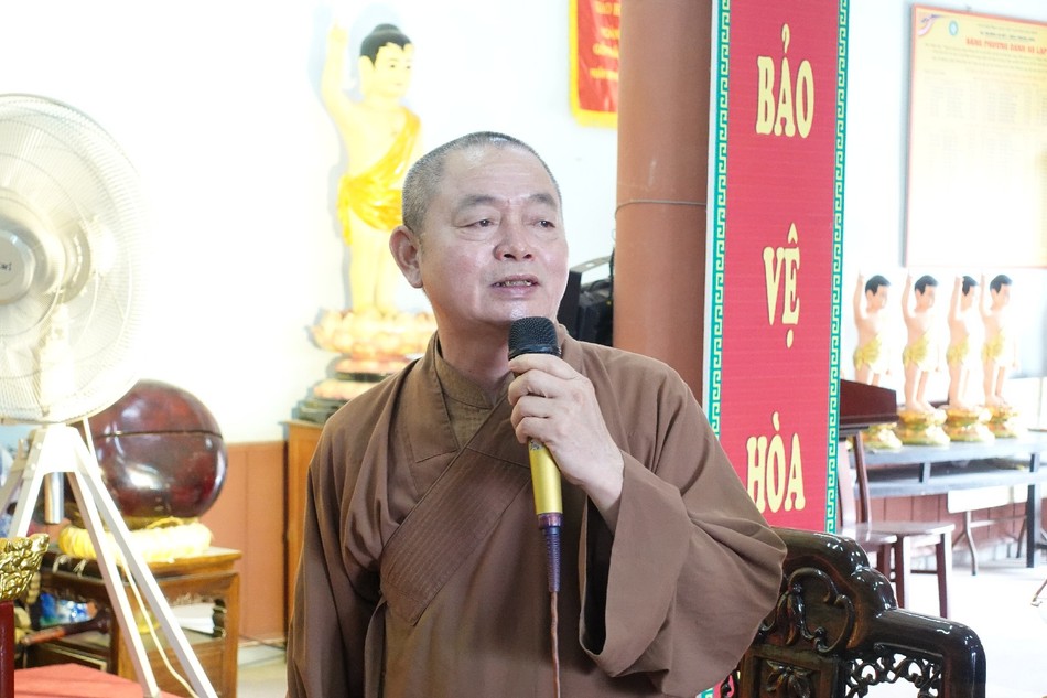 Thượng tọa Thích Thanh Hòa phát biểu khai mạc