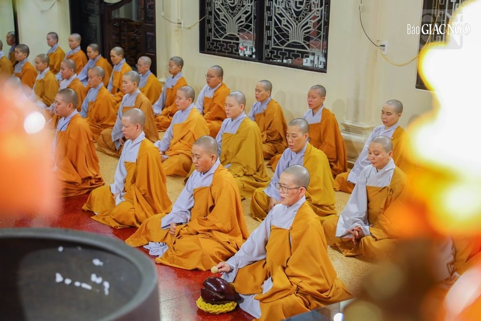 Thực hành thiền Tứ niệm xứ để trau dồi năng lực nội tâm, vững vàng trong chánh niệm