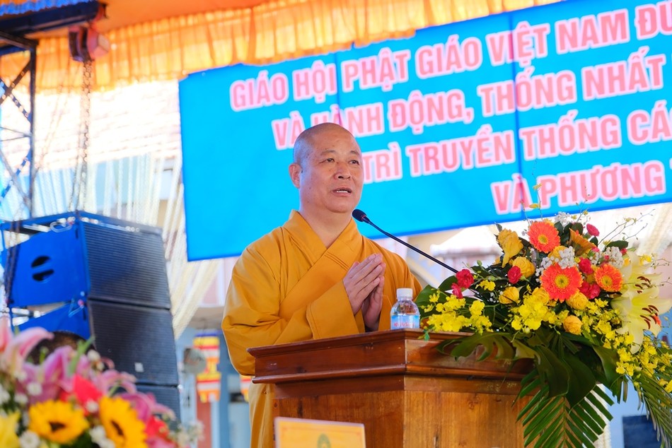 Hòa thượng Thích Thọ Lạc phát biểu tại buổi lễ Hòa thượng Thích Thọ Lạc phát biểu tại buổi lễ