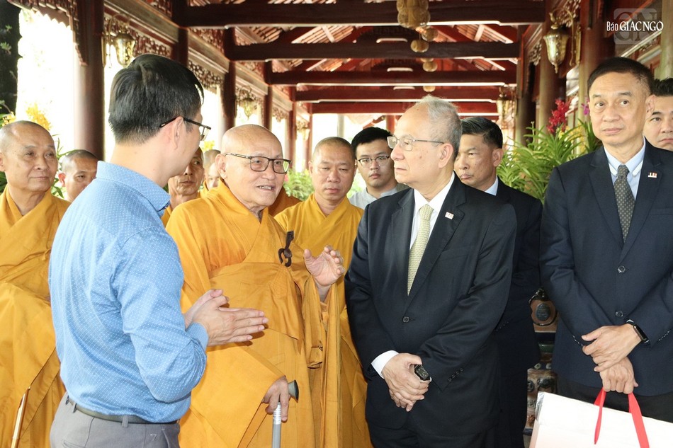 Trưởng lão Hòa thượng Thích Nhật Quang chia sẻ về thời khóa tu học của thiền viện