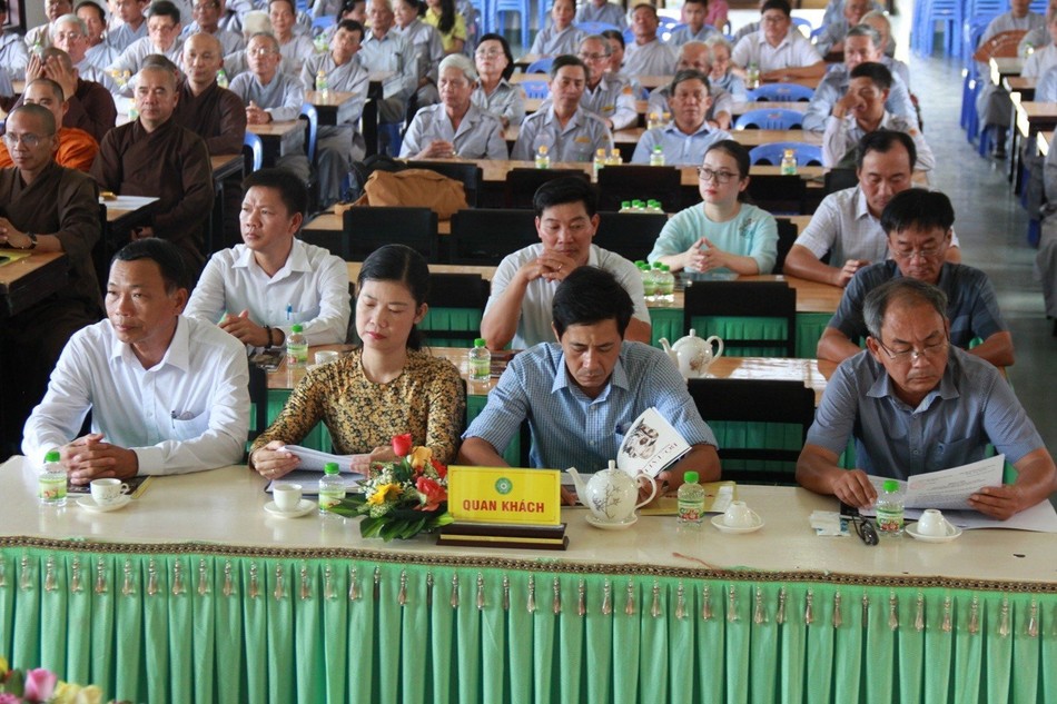 Đại diện chính quyền