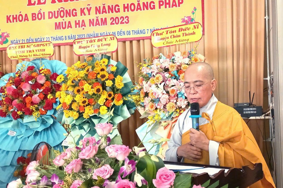 Ni sư Thích nữ Như Thức, Trưởng Phân ban Ni giới tỉnh Trà Vinh, Trưởng ban Tổ chức phát biểu khai mạc