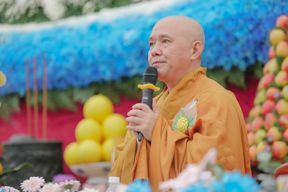 Thượng tọa Thích Tâm Thuần phát biểu khai mạc