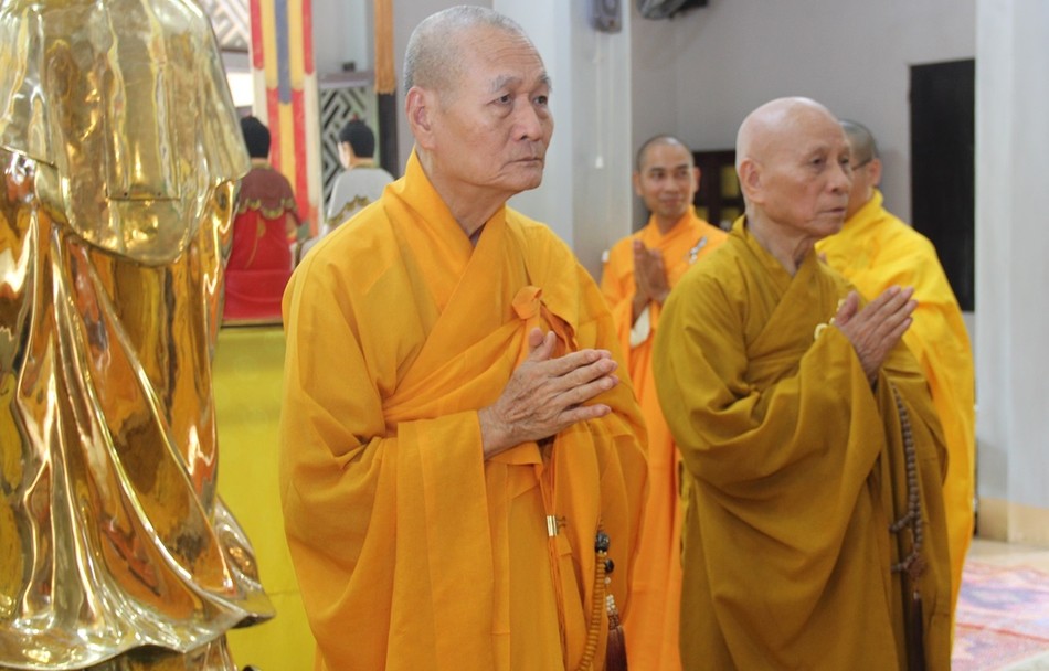 Chư tôn giáo phẩm nhất tâm tưởng niệm Chư tôn giáo phẩm nhất tâm tưởng niệm